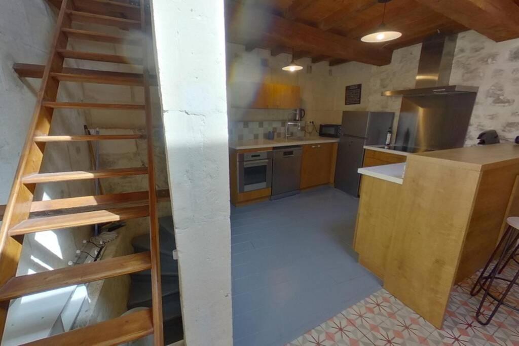 Maison De Charme Dans Le Centre Historique , Wifi Clim 6 Pers Calme Et Confort Lejlighed Arles Eksteriør billede