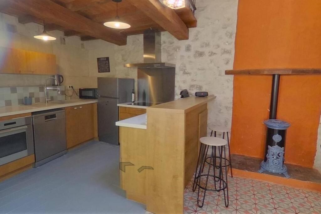Maison De Charme Dans Le Centre Historique , Wifi Clim 6 Pers Calme Et Confort Lejlighed Arles Eksteriør billede