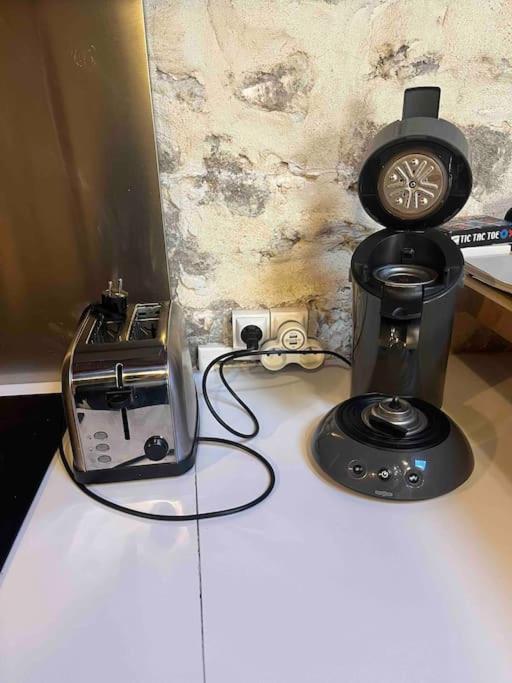 Maison De Charme Dans Le Centre Historique , Wifi Clim 6 Pers Calme Et Confort Lejlighed Arles Eksteriør billede
